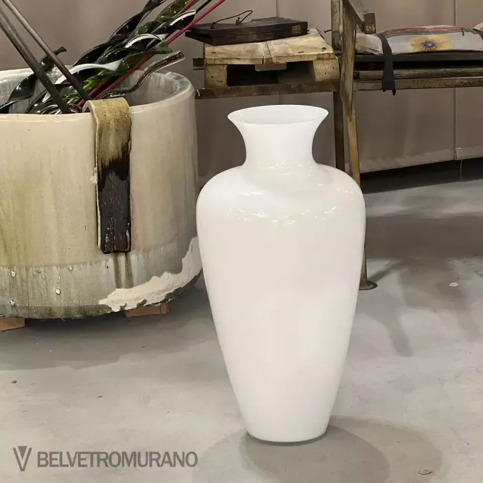 Anthea in vetro soffiato colore bianco Belvetro murano